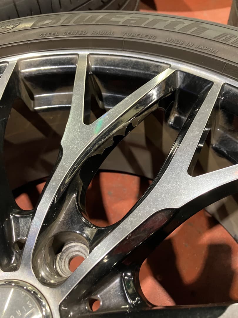 ② レオニスMX 18インチ　7J PCD114.3 2本