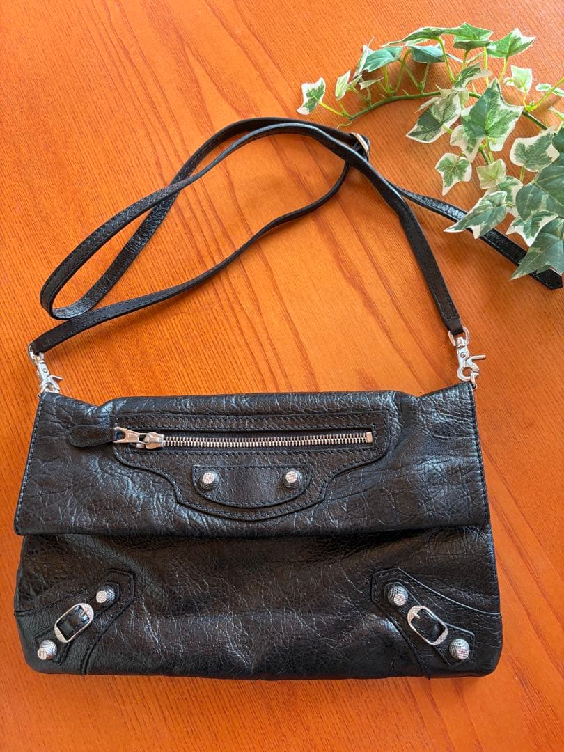 suqqun. バレンシアガ ❤︎ ショルダークラッチバッグ