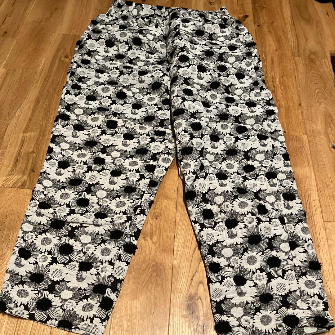 R&D.M.Co. 花柄カジュアルパンツ S