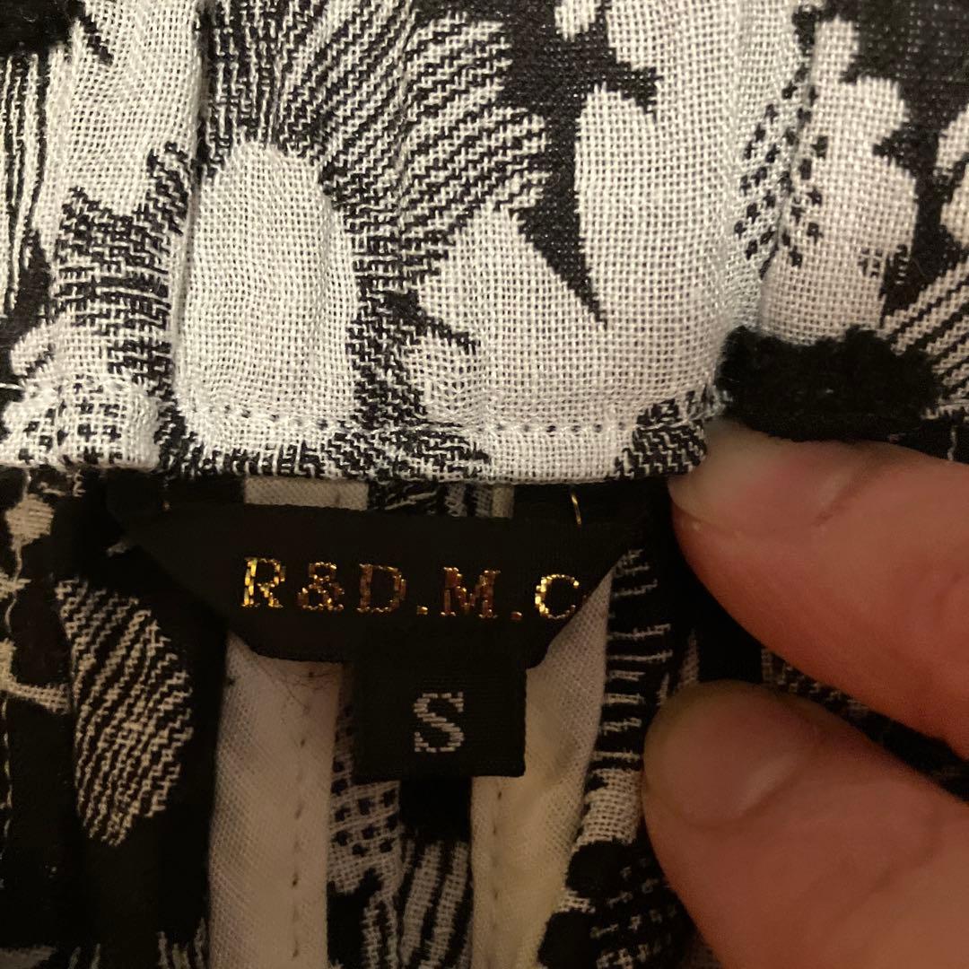 R&D.M.Co. 花柄カジュアルパンツ S