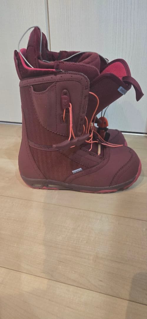 綺麗！！BURTON スノーボードブーツ(女性用)