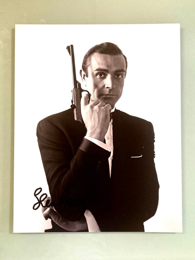 ショーン・コネリー直筆サイン入り超大型写真…