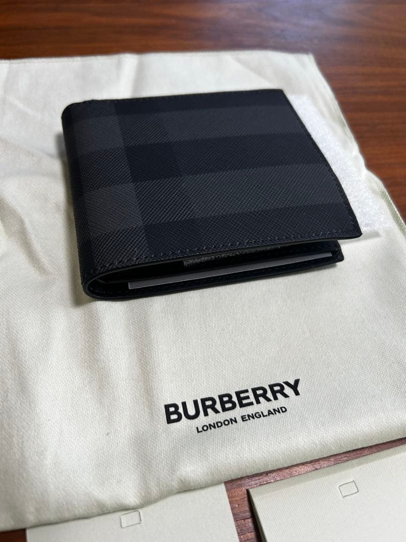 バーバリー　メンズ　二つ折り財布