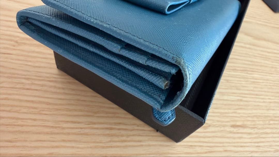 【hr.s】PRADA サフィアーノレザー 長財布 青