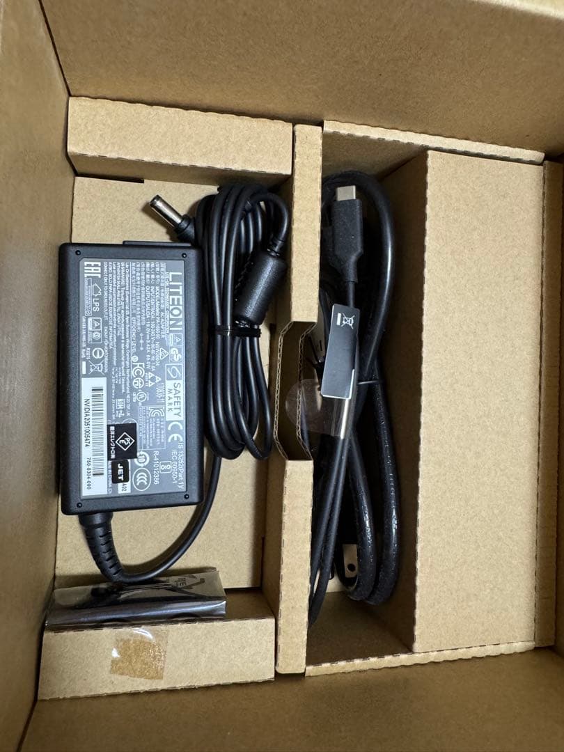 NVIDIA Jetson AGX Xavier 開発者キット (32GB)