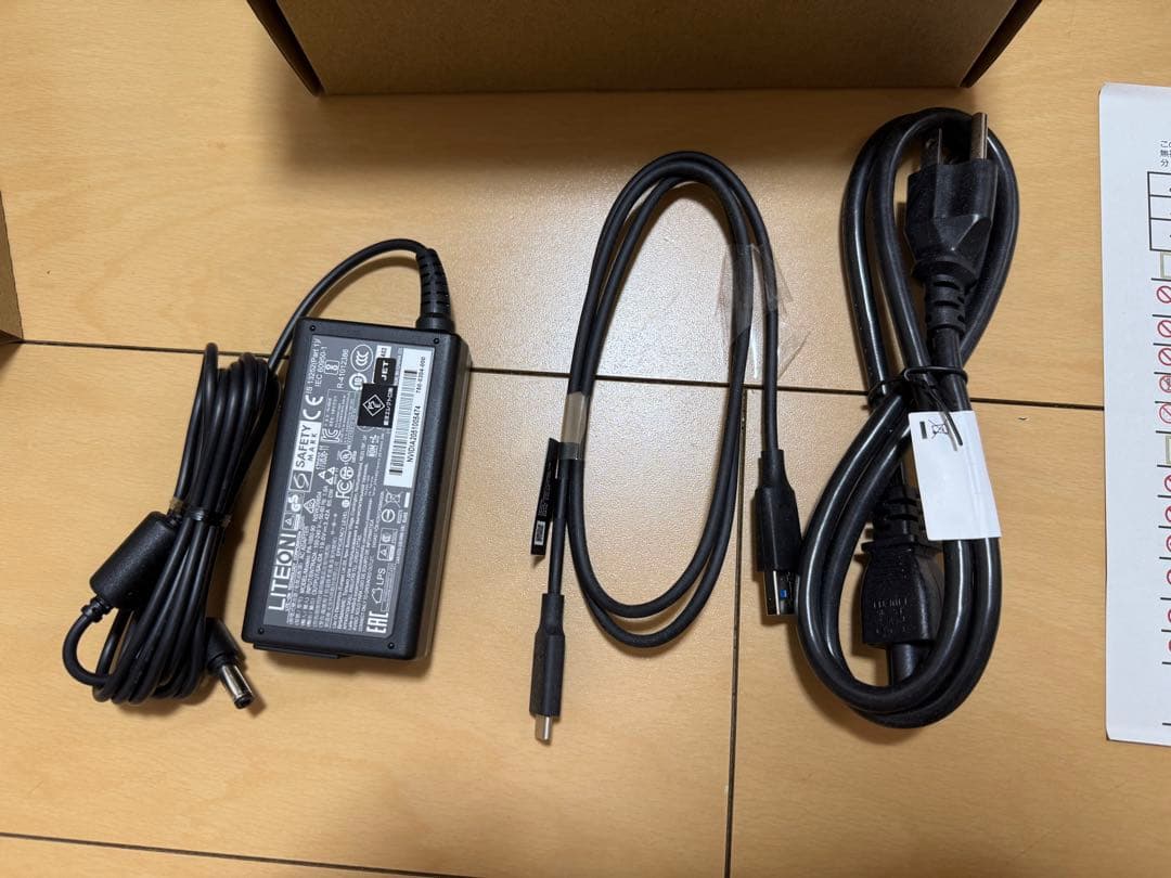 NVIDIA Jetson AGX Xavier 開発者キット (32GB)