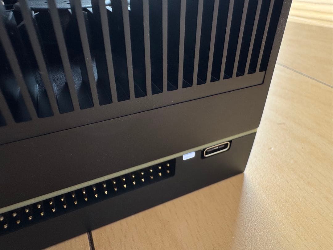 NVIDIA Jetson AGX Xavier 開発者キット (32GB)