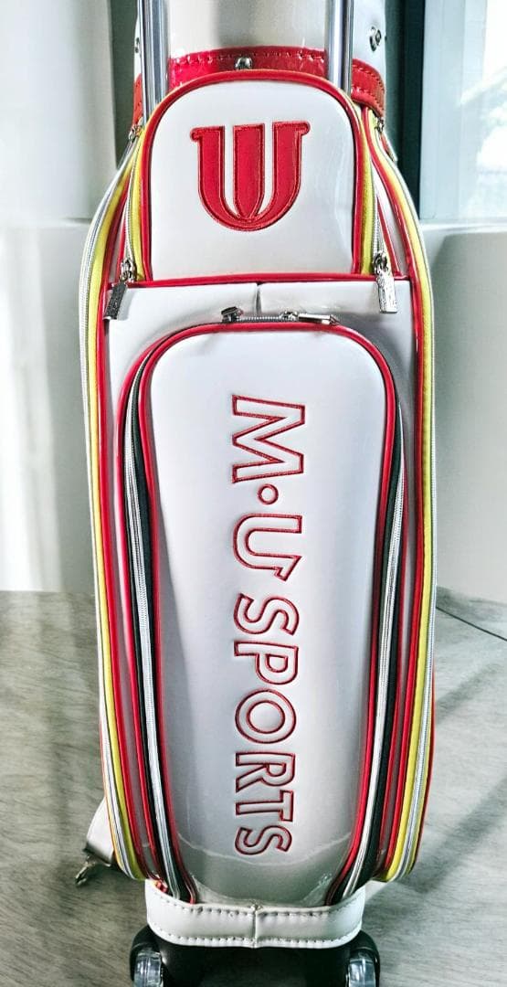 送料無料/新品未使用展示品　M-U SPORTS エナメル高級 キャディバッグ