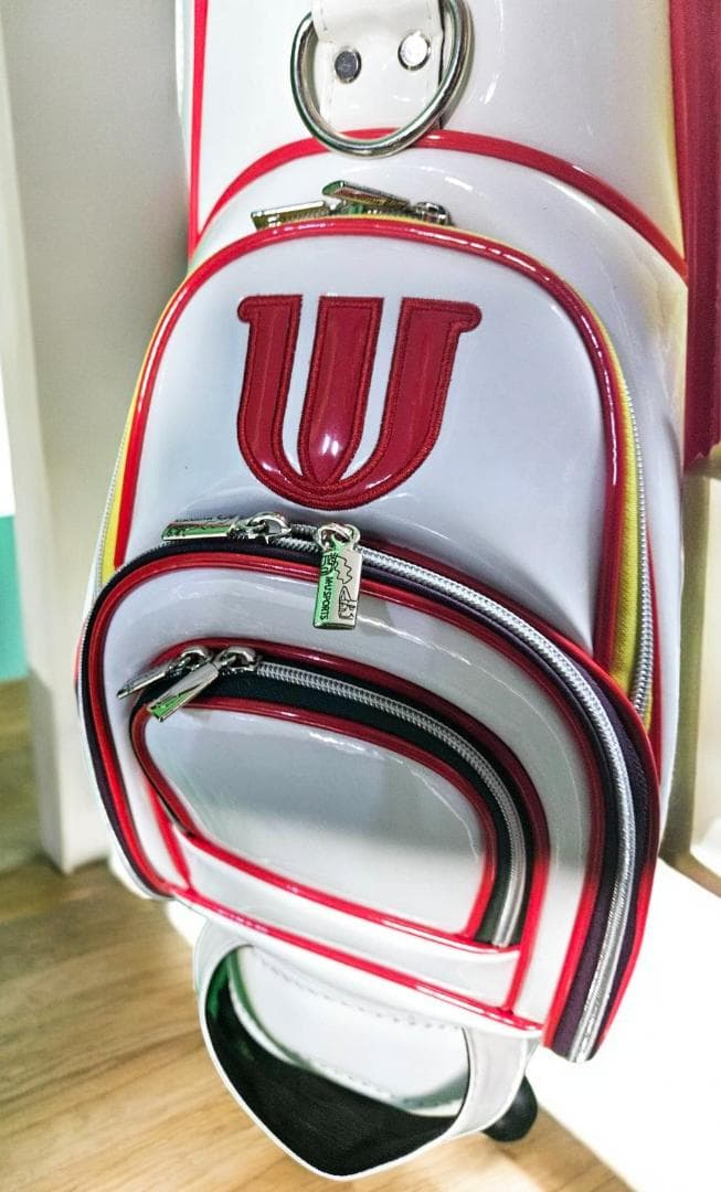 送料無料/新品未使用展示品　M-U SPORTS エナメル高級 キャディバッグ