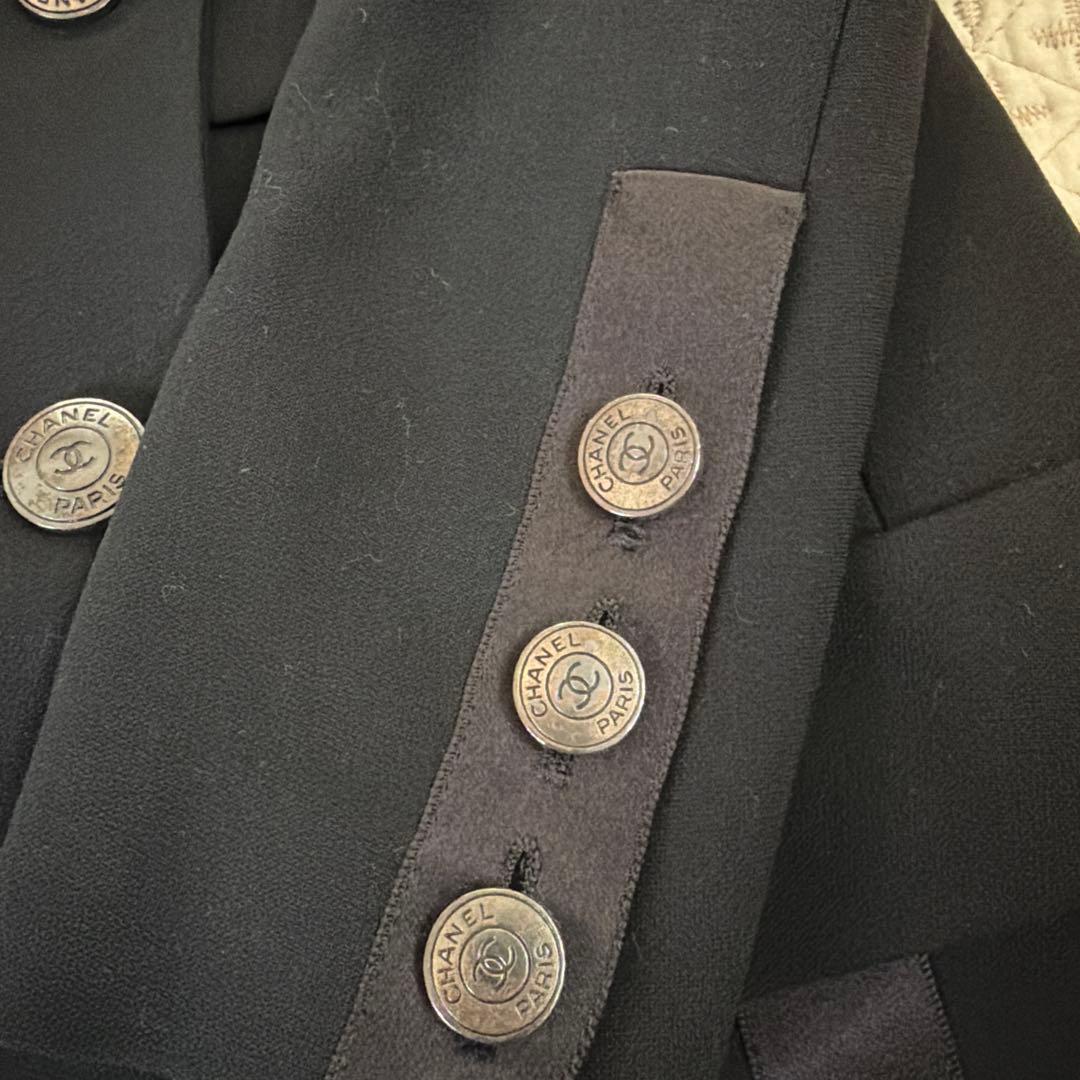 シャネル黒ジャケット　（ほとんど未使用❗️）ゆったりサイズ