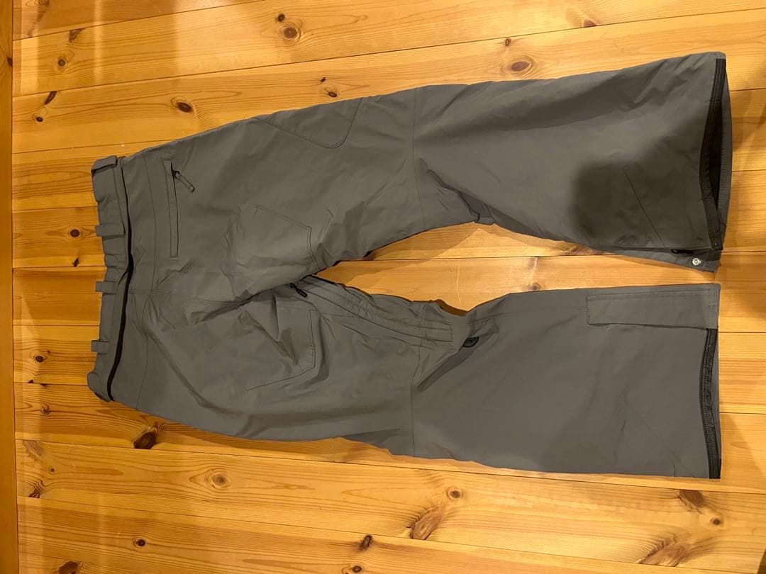 スノーボードウェアVolcom GORE-TEX グレー 上下セット
