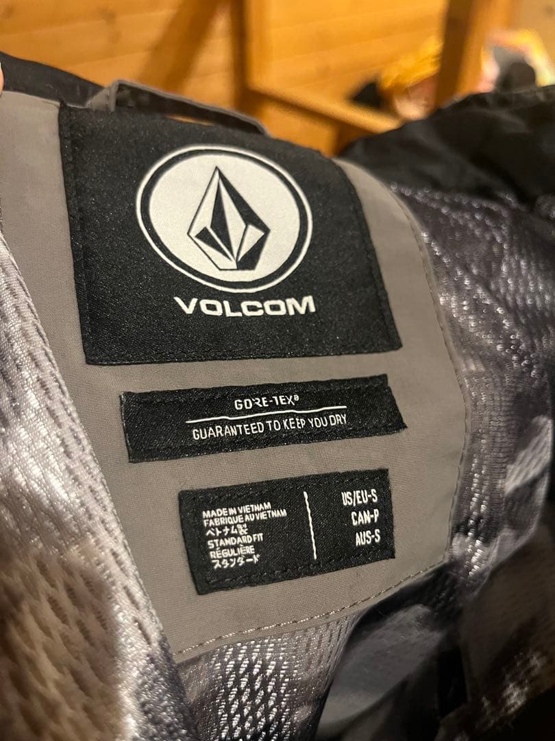 スノーボードウェアVolcom GORE-TEX グレー 上下セット