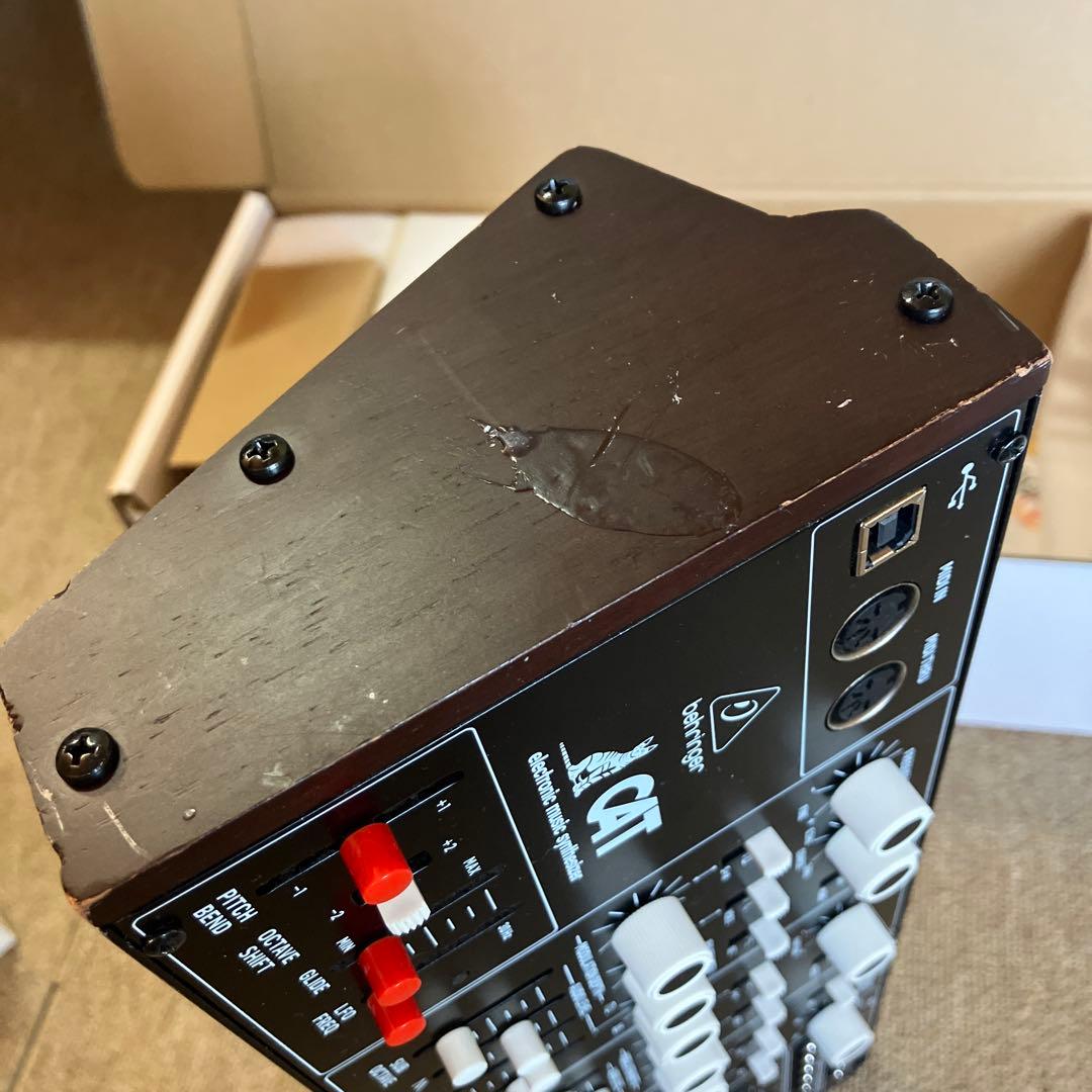 Behringer Cat ユーロラック モジュラーシンセ