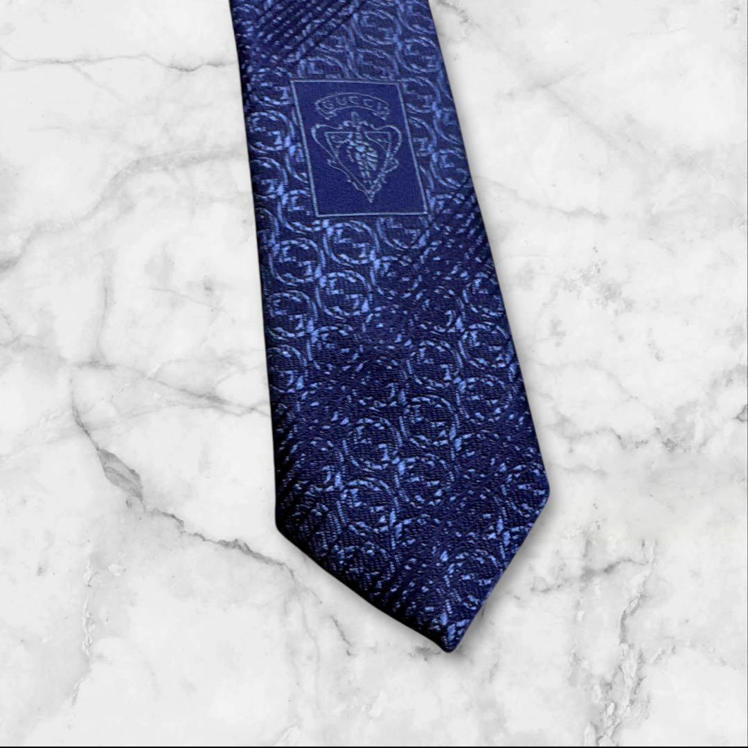 【タグ付き】GUCCI ネイビー インターロッキング ネクタイ　レジメンタル