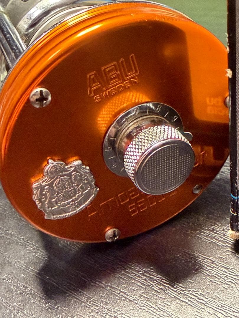 アブガルシア　アンバサダー　5500c サンセットオレンジ