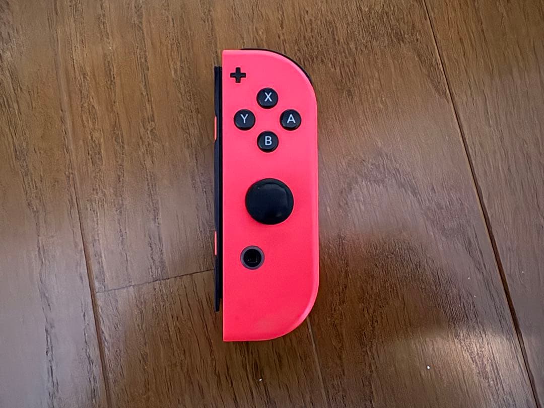 Nintendo Switch2022年10月購入ネオンブルー／ネオンレッド