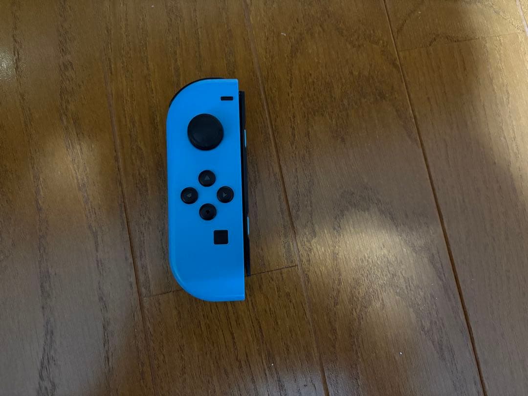 Nintendo Switch2022年10月購入ネオンブルー／ネオンレッド