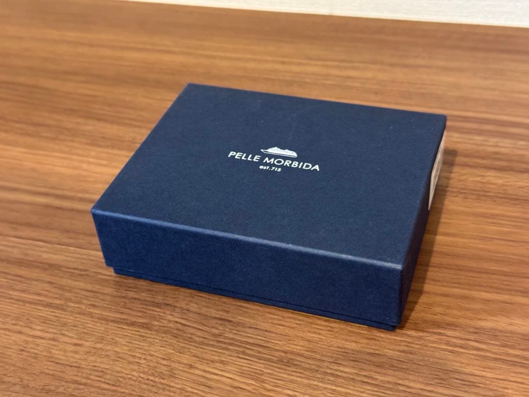 pelle morbida ブラック 三つ折り財布 PMO-BMA232