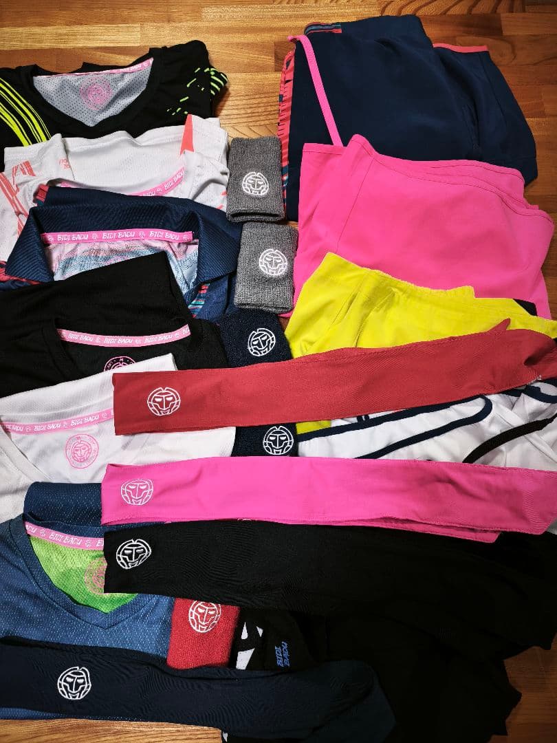 ビディバドゥ　テニスウェアセット