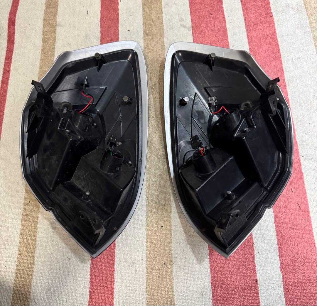 希少 レガシィ BP5 ヴァレンティ テールランプ テール