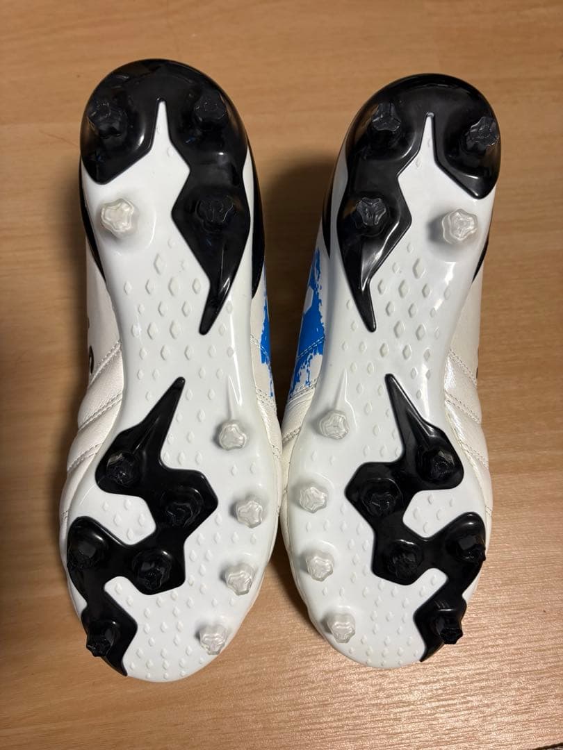 SFIDA ホワイト スパイクシューズ AG