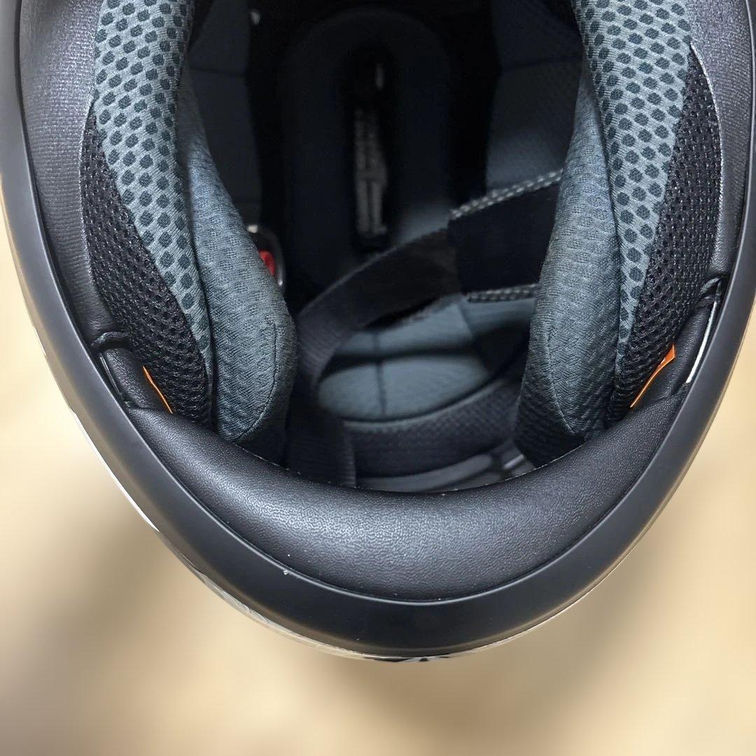 ケ*イ様 Arai フルフェイスヘルメット 黒/銀　ASTORO IQ 激レア