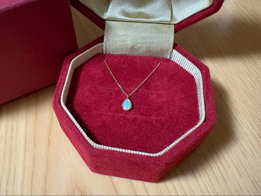 タ*キ様 (最終値下げ)agete K10 オパール　ネックレス 箱付き・袋付き