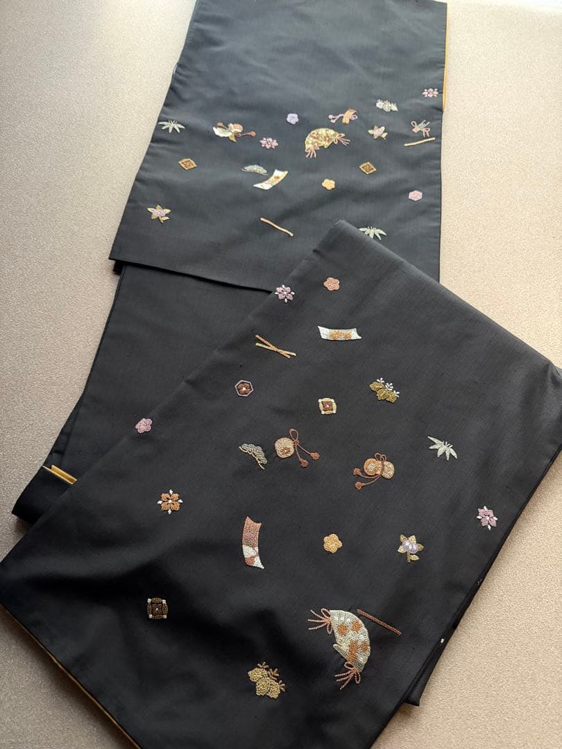 付下げ　相良刺繍　宝尽くし