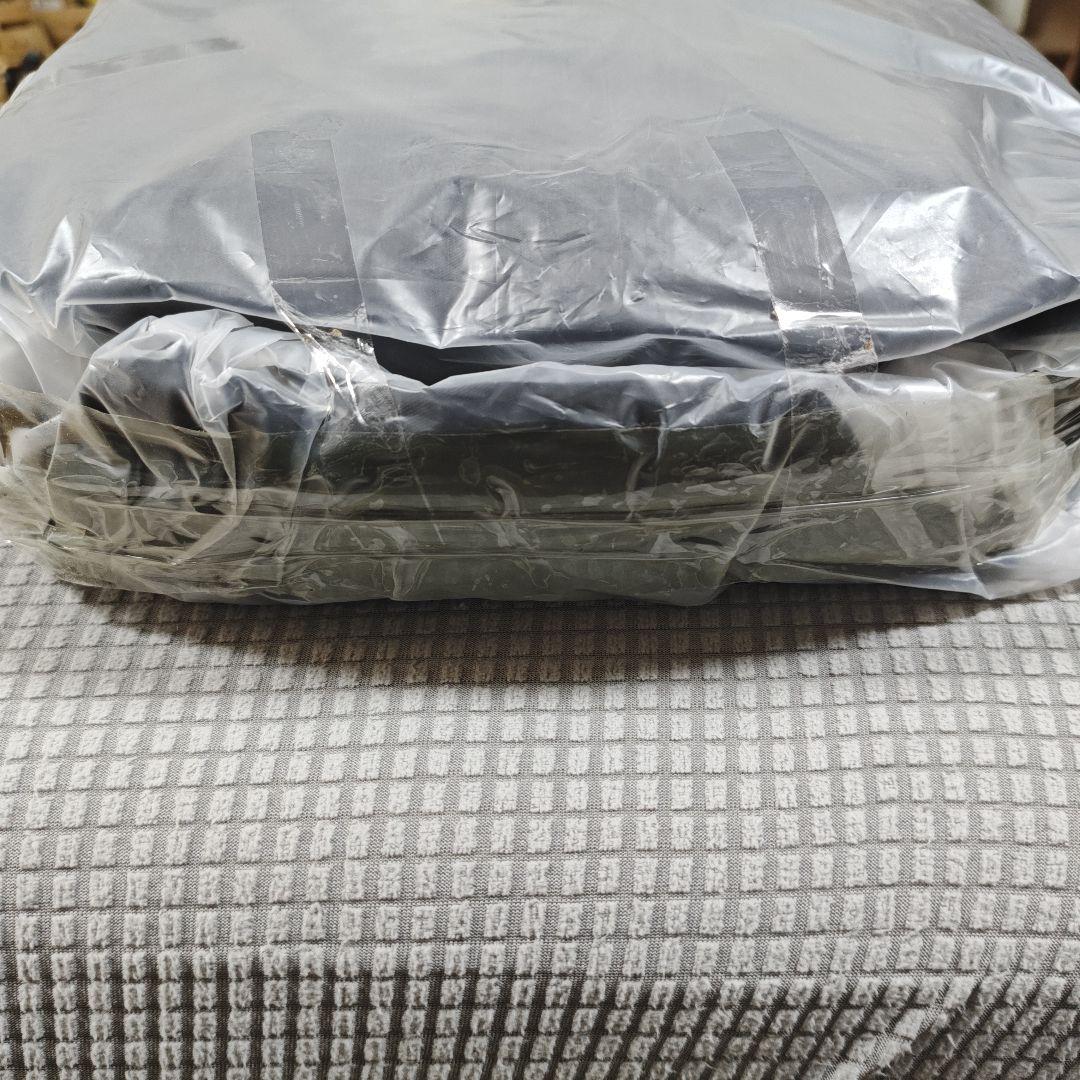 大容量　本革 ビジネスリュック 三層構造 15.6インチPC対応 ブラック