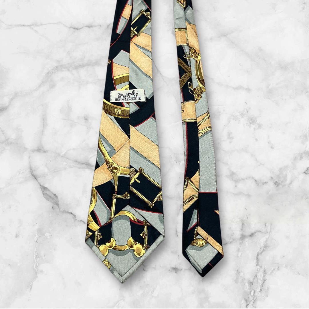 HERMES エルメス　ネクタイ　スカーフ柄
