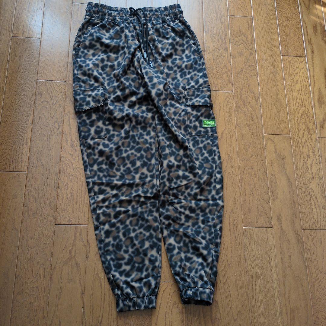 ZUMBA ヒョウ柄 カーゴパンツ
