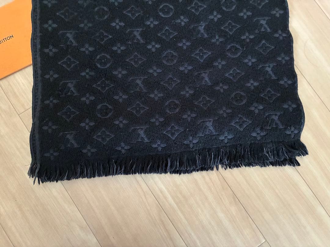ルイヴィトン　エシャルプ・モノグラム クラシック M70520 ウールマフラー