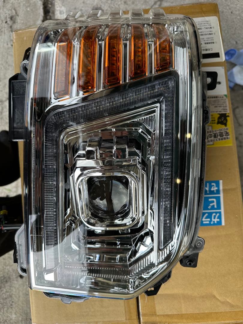 【COPLUS】ハイエースLEDヘッドライト　流れるウインカー