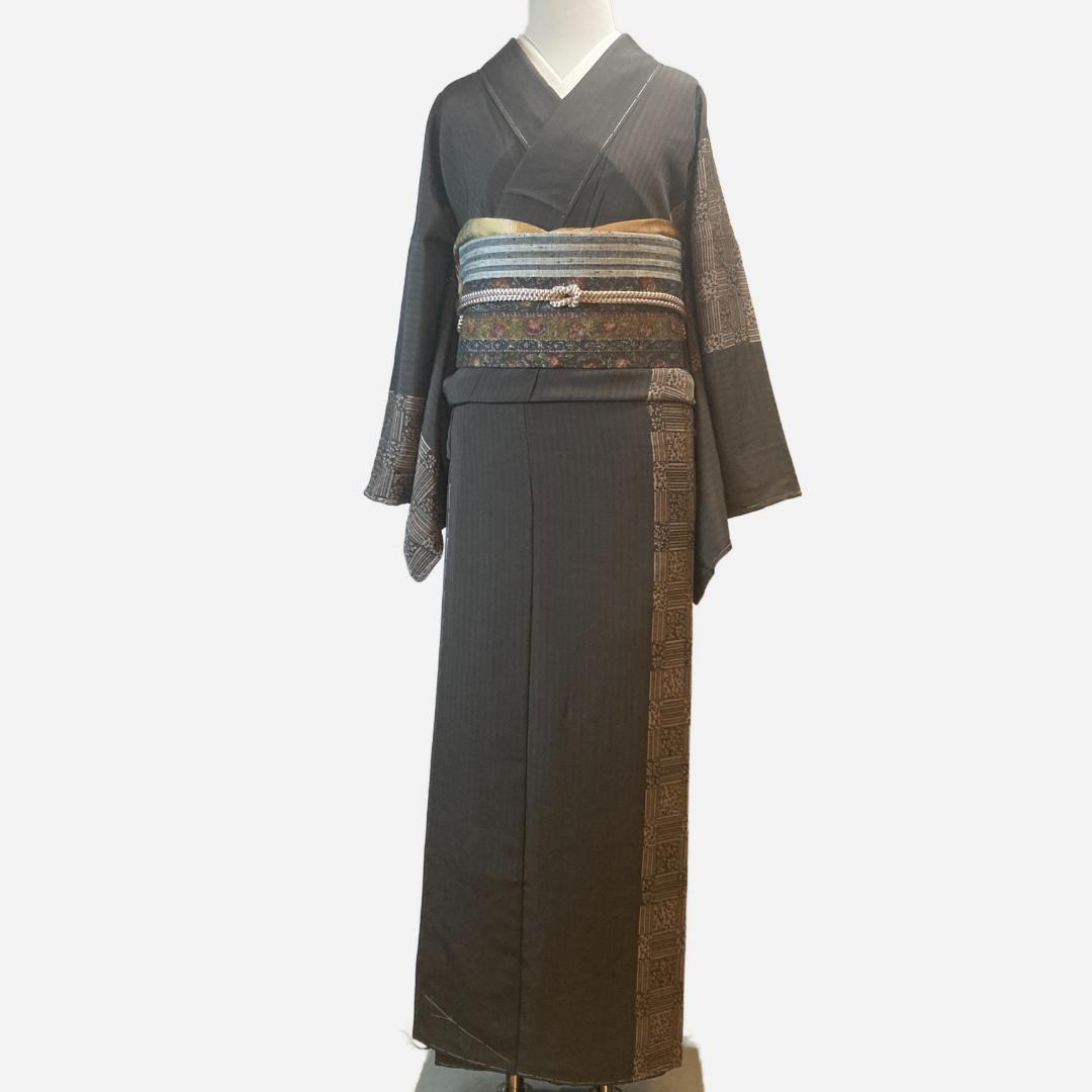 小紋　こげ茶色　裄69　身丈166.5　袷　正絹　着物