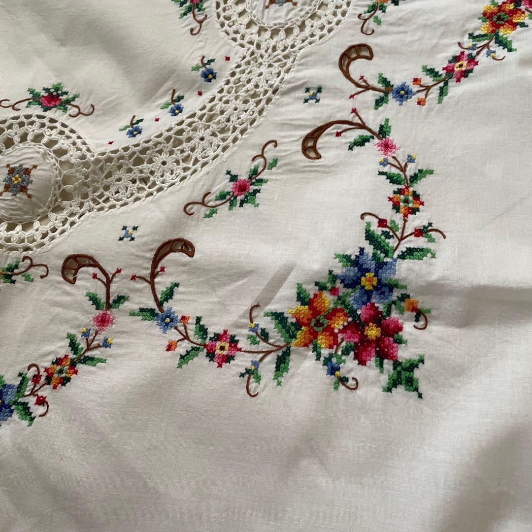 花柄刺繍 大判テーブルクロス