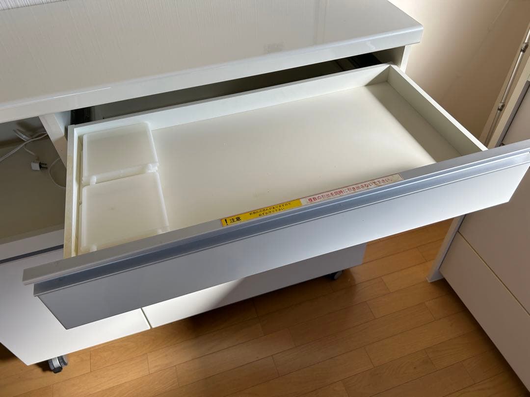 パモウナ　食器棚　ホワイト収納キャビネット キャスター付き 4引き出し