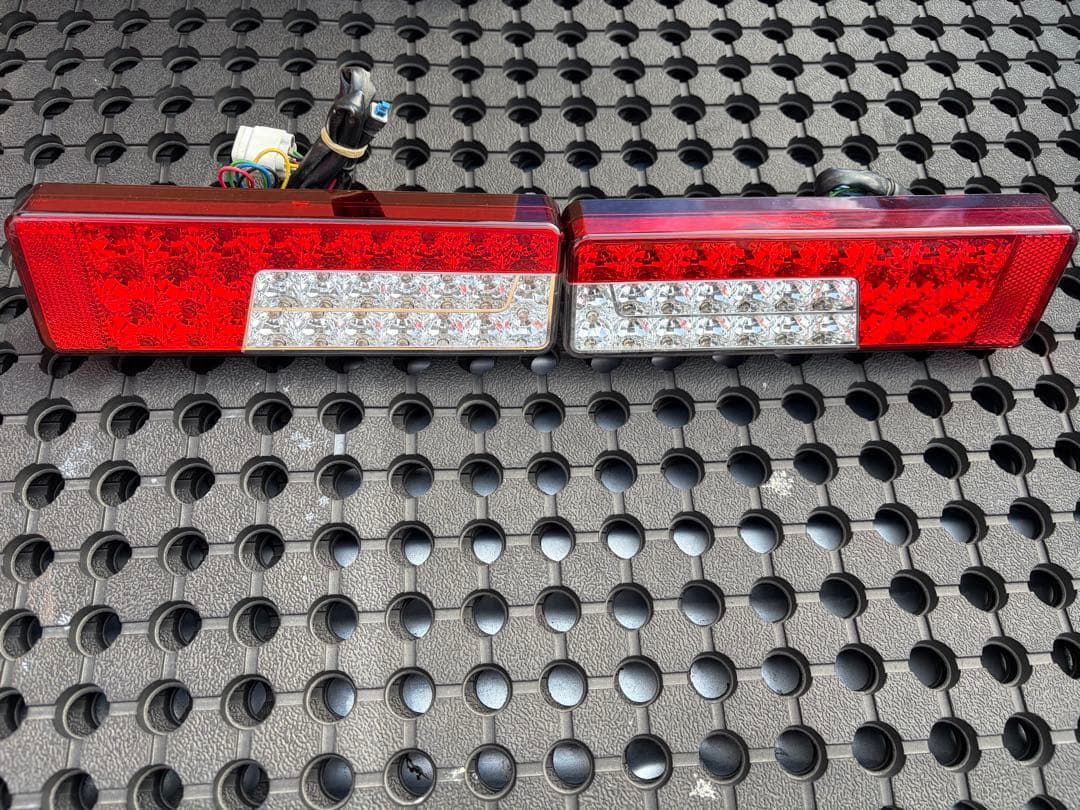 da17v da17w エブリイ　プラスライン　シーケンシャルLEDテール