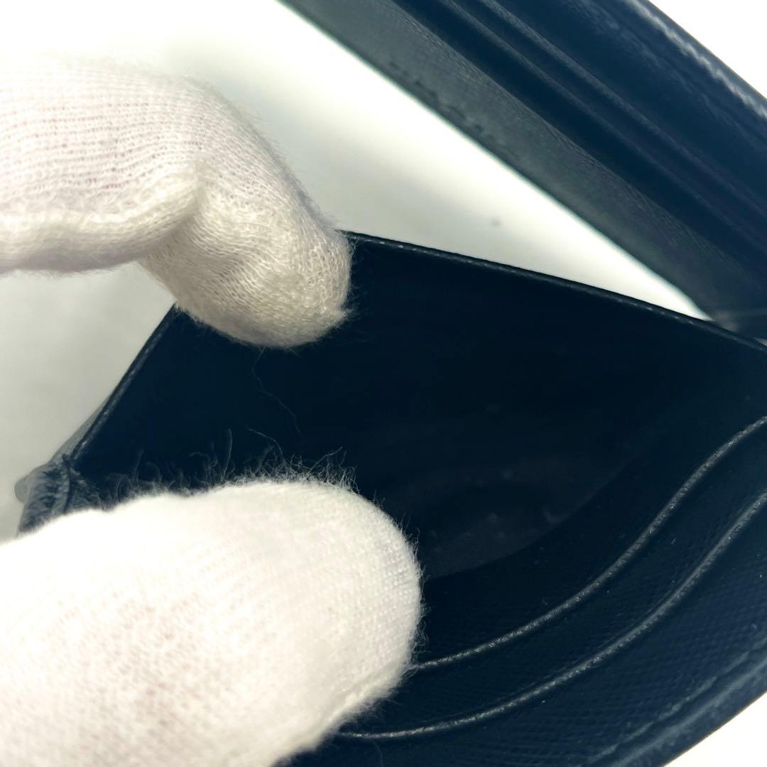 【極美品】プラダ マネークリップ サフィアーノ 二つ折り財布 ブラック