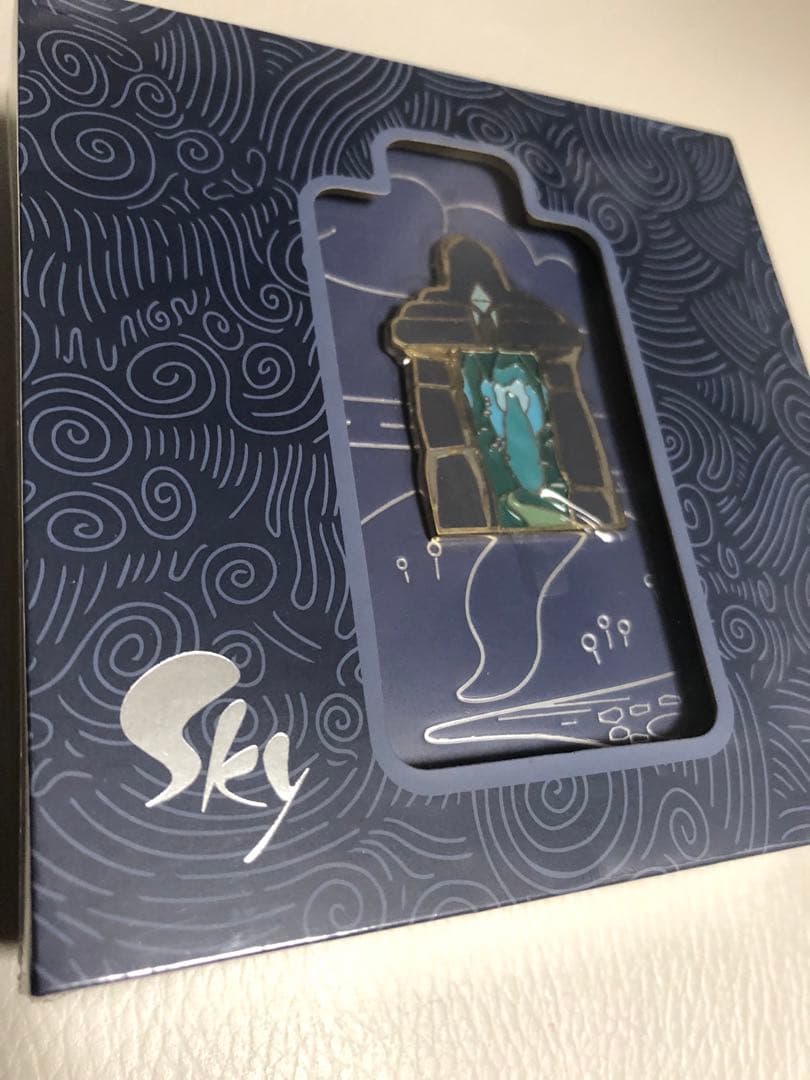 Sky星を紡ぐ子どもたち 雨林の祭壇 ピンバッジ 新品未使用未開封