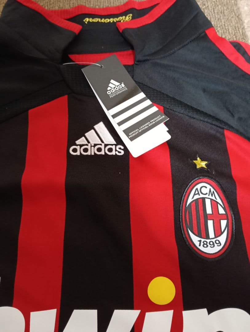 ACミラン#10 adidas シャツ 赤黒 ストライプ Mサイズ 新品 長袖
