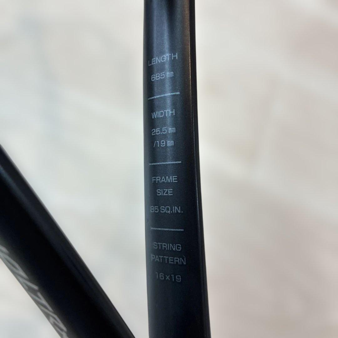 ボルトレイジ　VOLTRAGE 8V テニスラケット