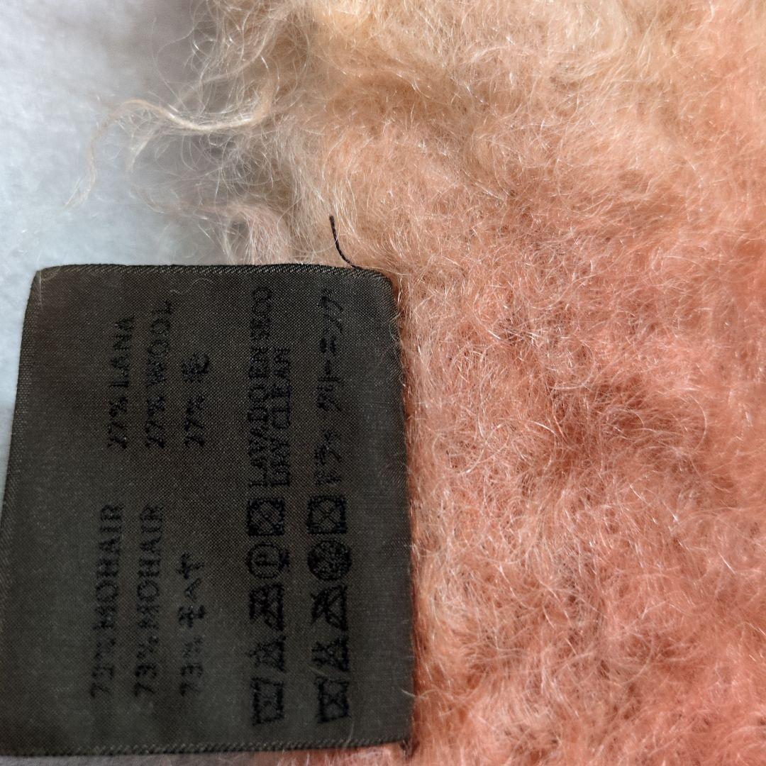 LOEWEピンクグラデーションマフラー