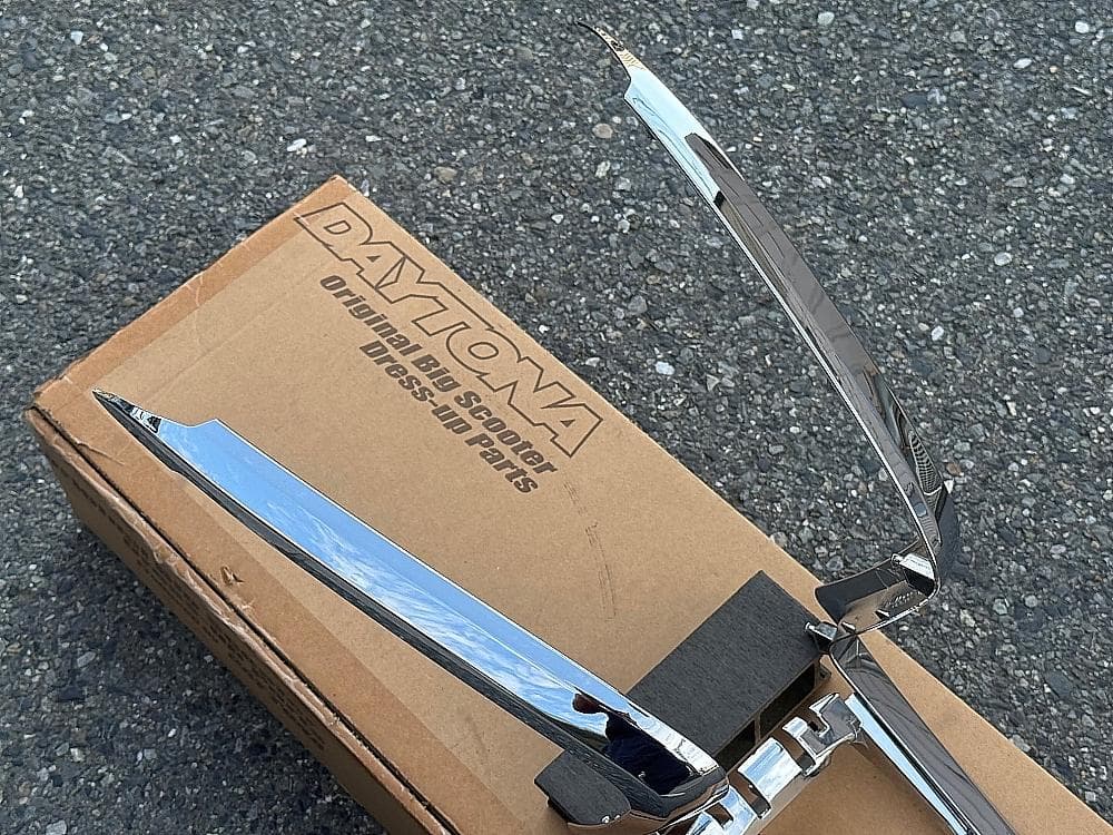 ラス１ 美品 ワイズギア 4D9 マジェスティ メッキインナーパネル SG20J