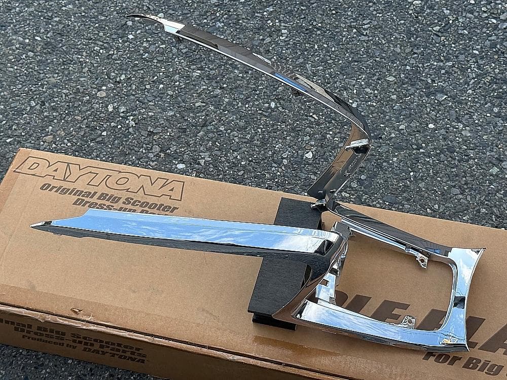 ラス１ 美品 ワイズギア 4D9 マジェスティ メッキインナーパネル SG20J