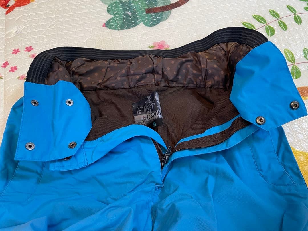 スノーボード身長157〜160cmとブーツ23.5cmとウェア上11サイズ