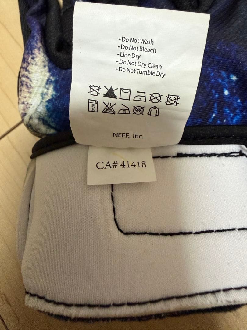 neff 宇宙柄 スノーボードグローブ