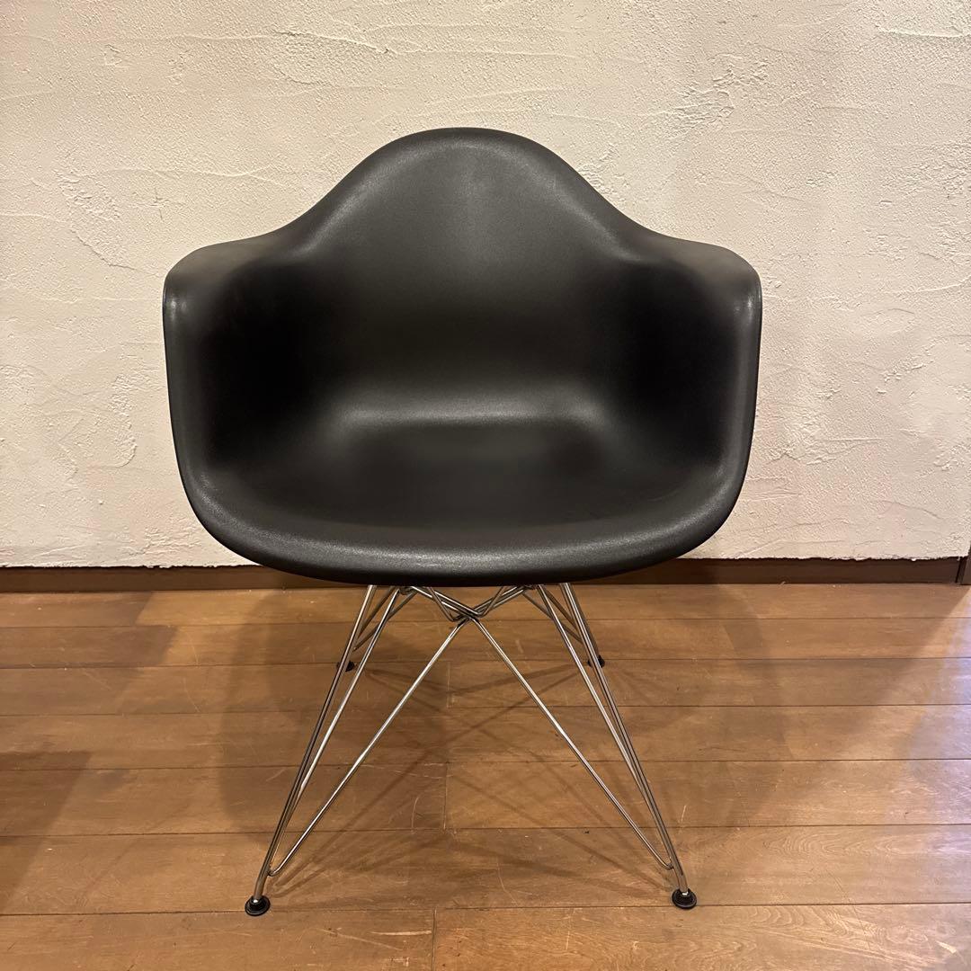 HermanMiller イームズ アームシェルチェア DAR