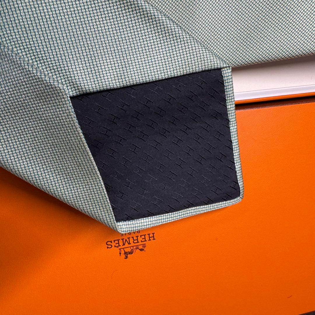 極美品 HERMES エルメス セージグリーン ソリッドタイ ネクタイ シルク