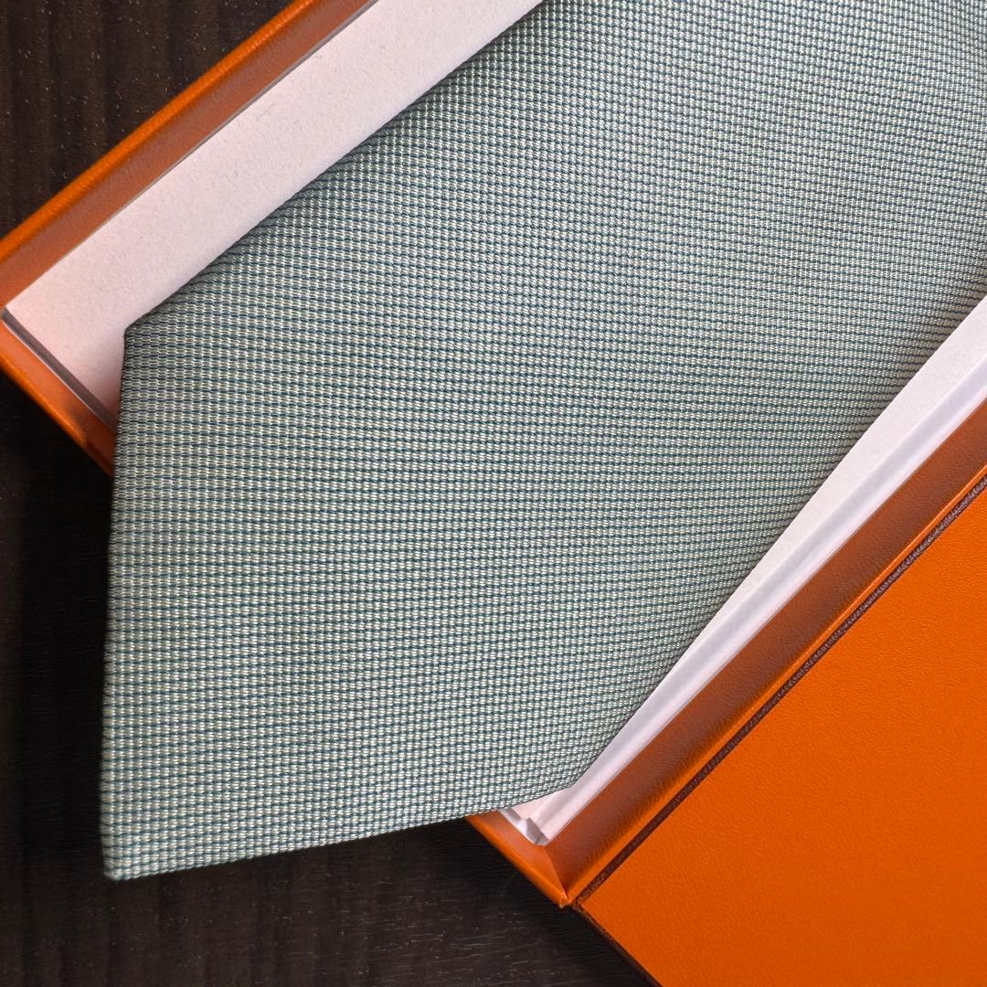 極美品 HERMES エルメス セージグリーン ソリッドタイ ネクタイ シルク