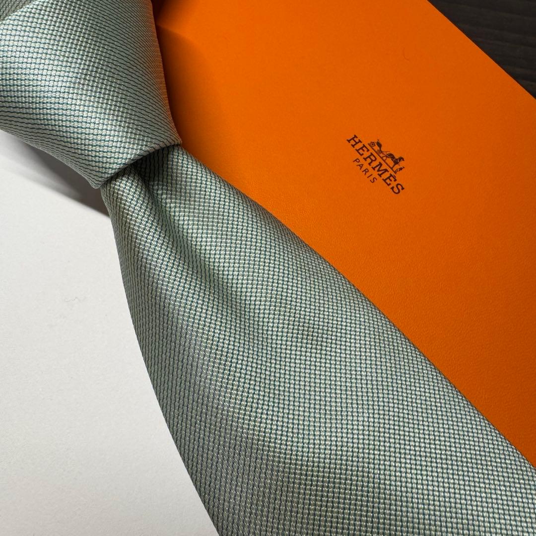 極美品 HERMES エルメス セージグリーン ソリッドタイ ネクタイ シルク